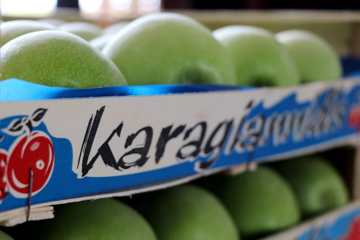 Mila-prasina-telaro-karagiannidis-fruit-1 Πράσινα μήλα σε τελάρο